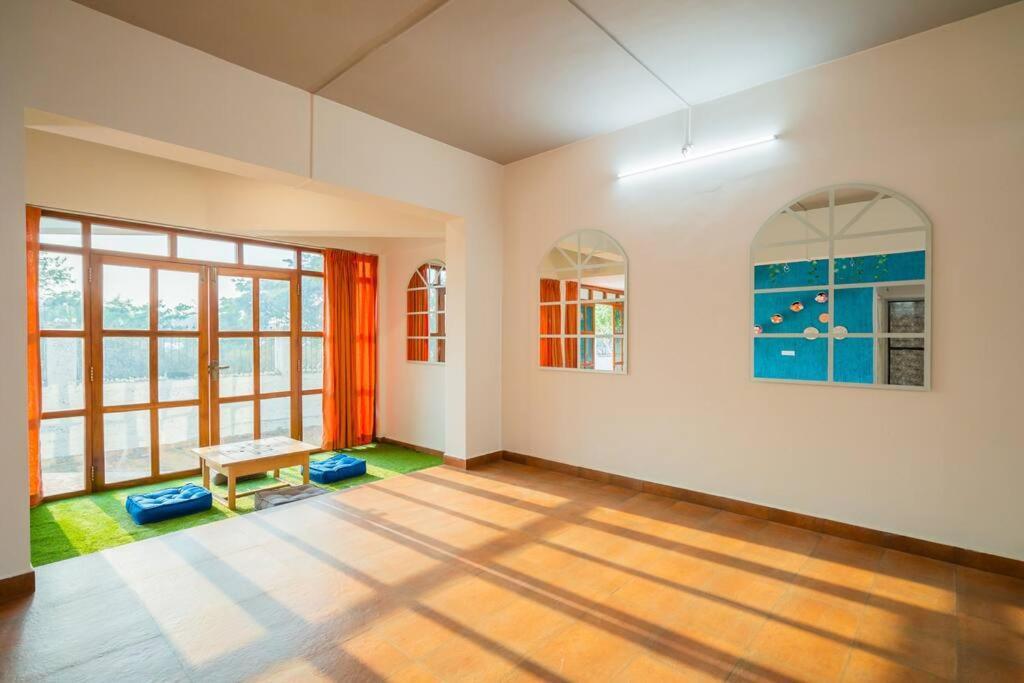 Lake View VillaGandaulim エクステリア 写真