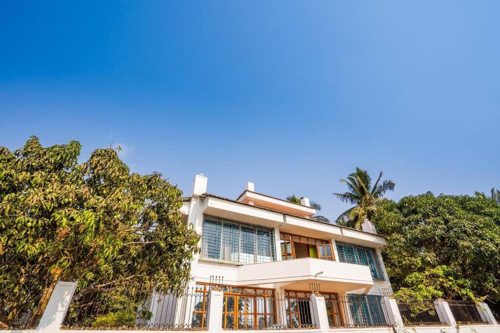 Lake View VillaGandaulim エクステリア 写真