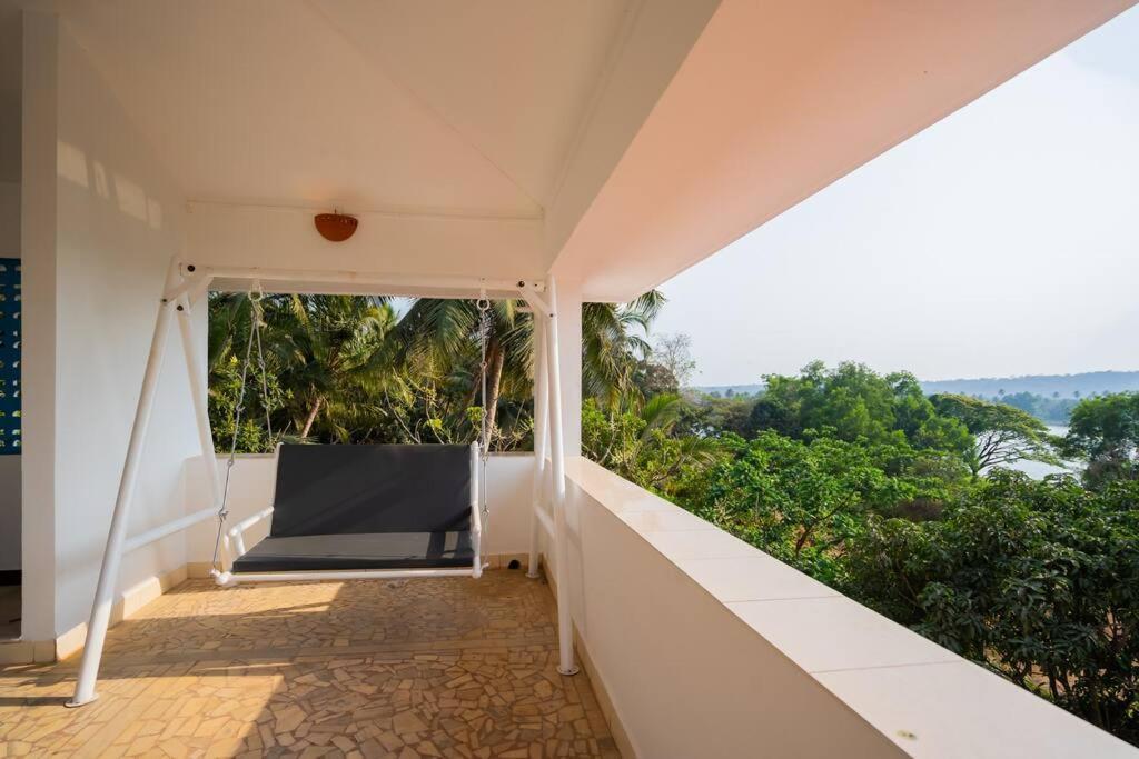 Lake View VillaGandaulim エクステリア 写真