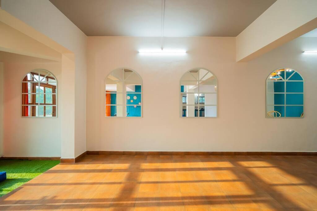 Lake View VillaGandaulim エクステリア 写真
