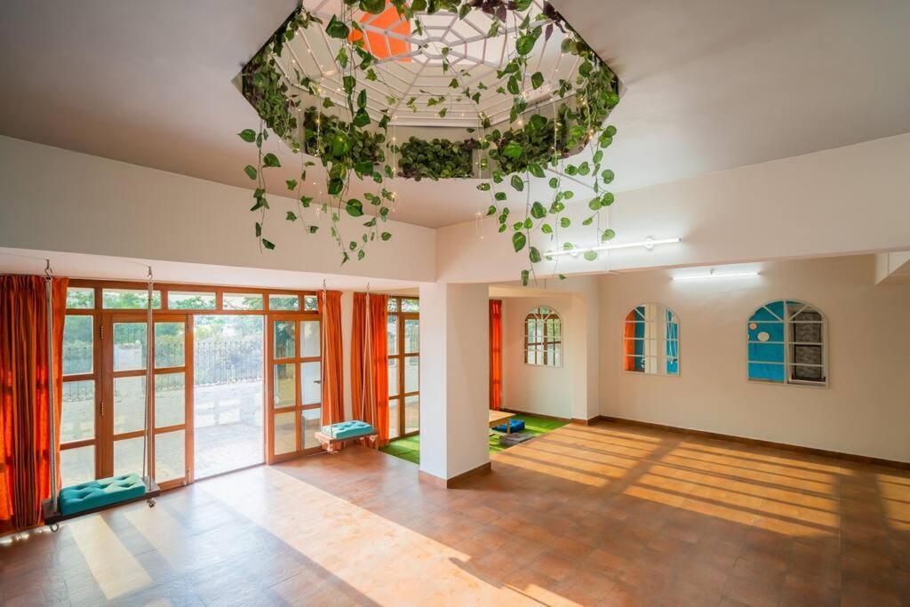 Lake View VillaGandaulim エクステリア 写真